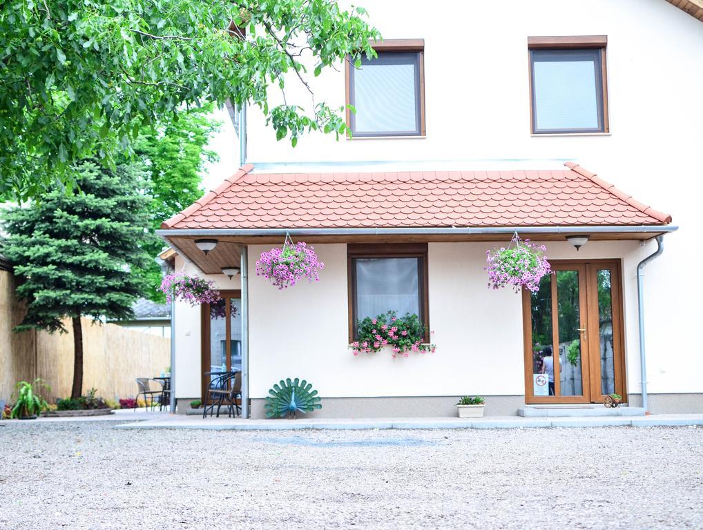 Páva Apartmanház Makó Kültér fotó