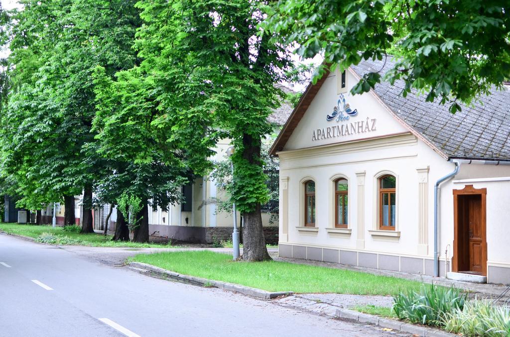 Páva Apartmanház Makó Kültér fotó